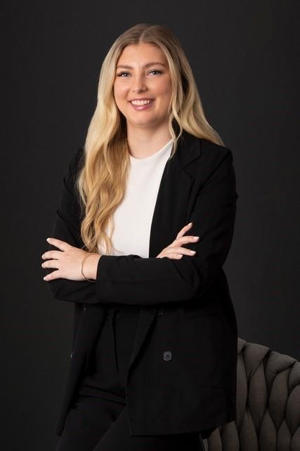 Carly Schmidt